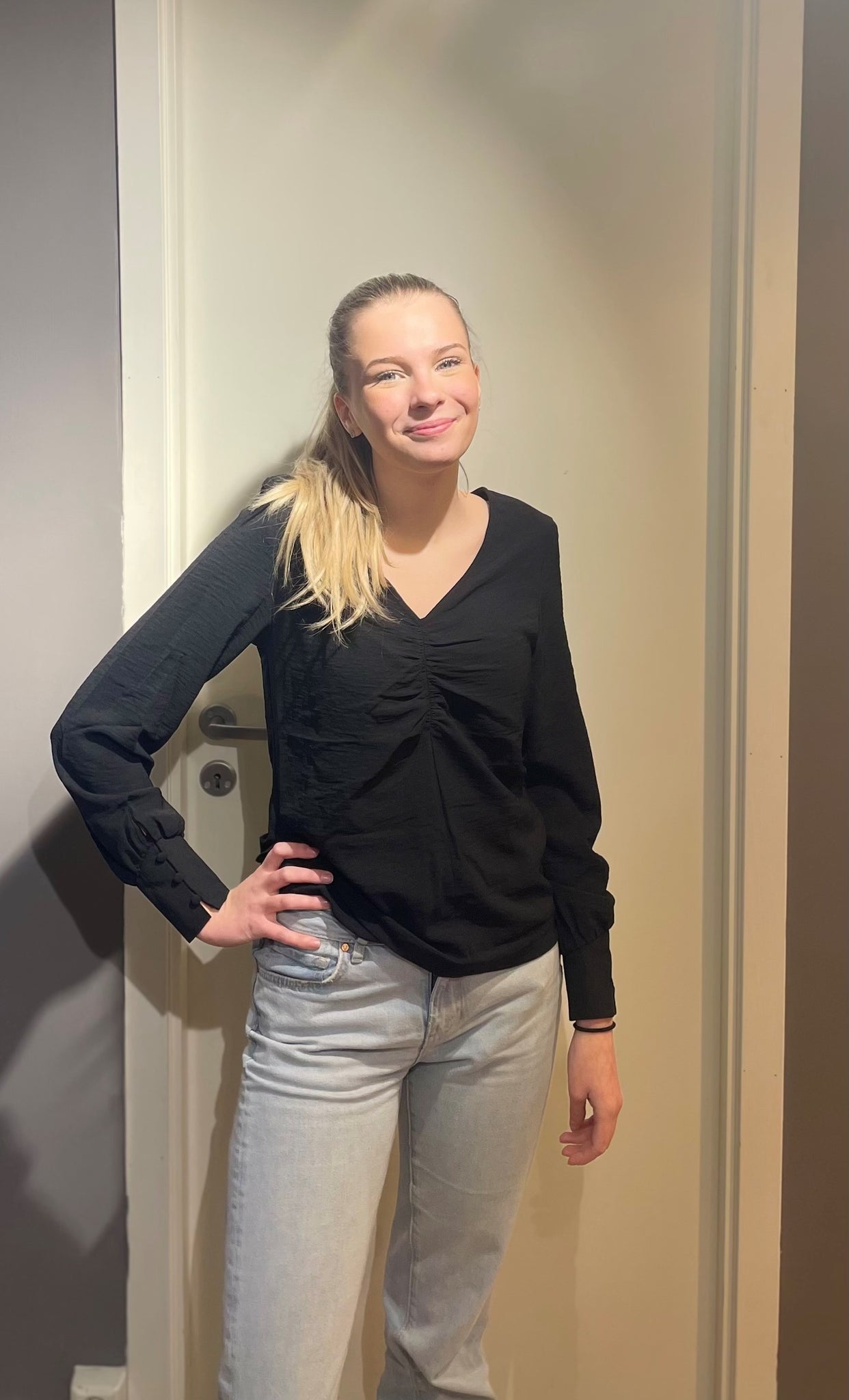 METTE V-NECK BLUSE SORT