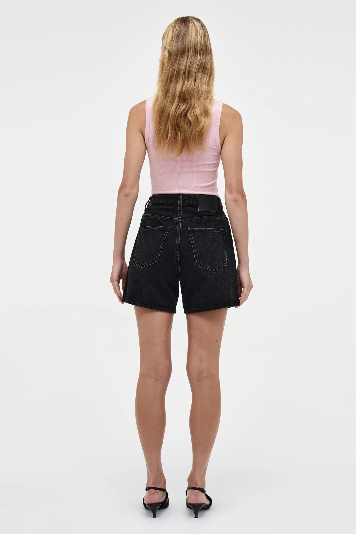 EVA SHORT CONTEMPT BLACK