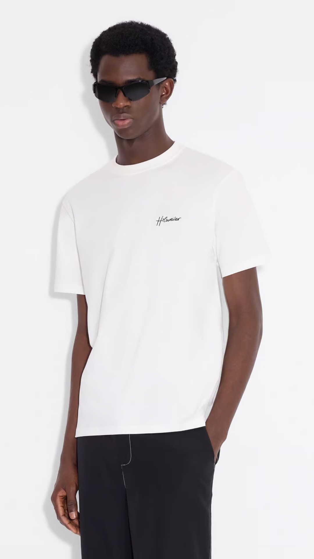 TUCKER EMBROIDERY TEE WHITE