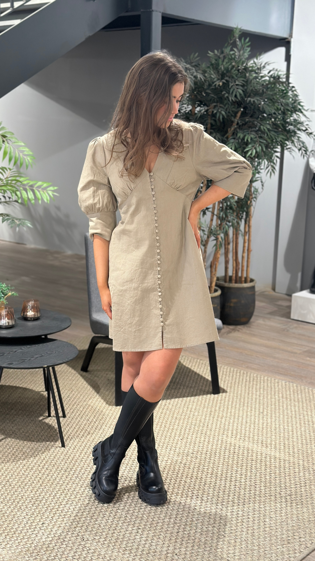 KIT SHORT 25 DRESS SAND