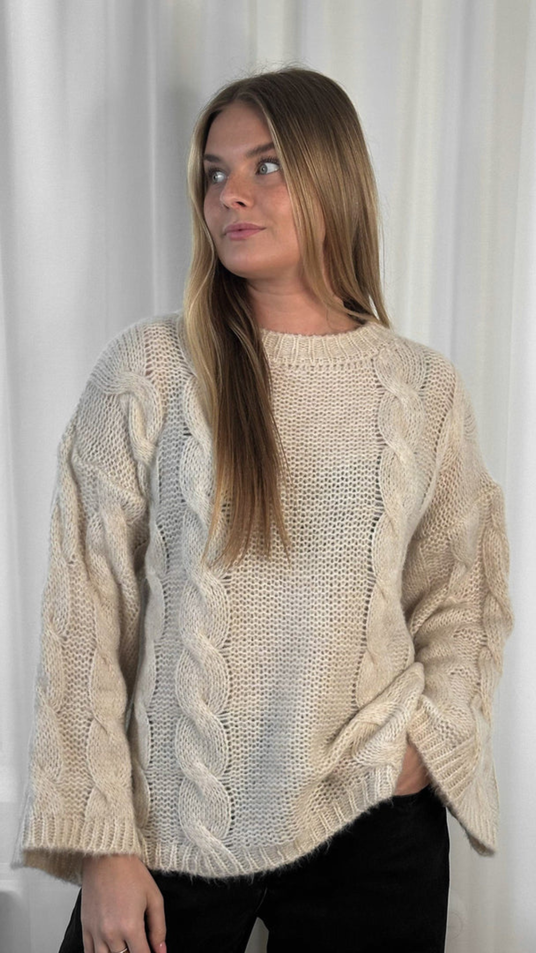LYZA KNIT IVORY