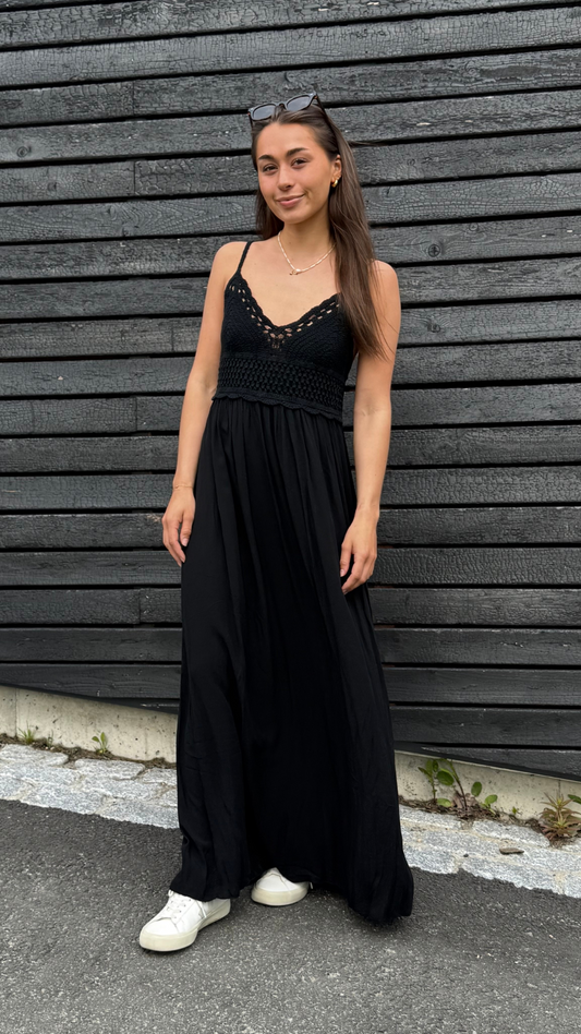 LYLAN DRESS BLACK