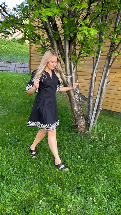 MARY DRESS BLACK