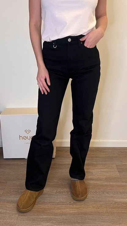 NICO STRAIGHT STAY B