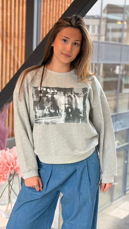 UNIVERSE SWEATER GREY MELANGE
