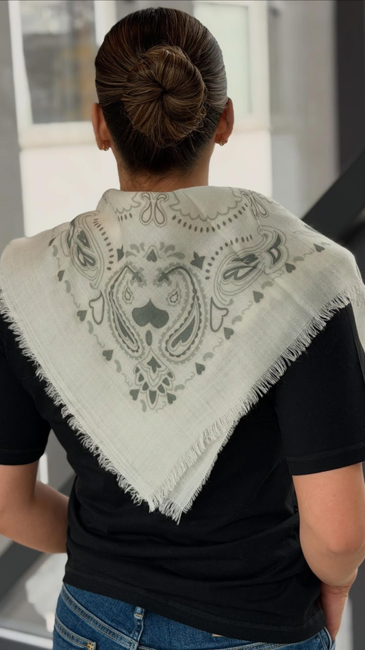 Skjerf mønstert 85x85 offwhite