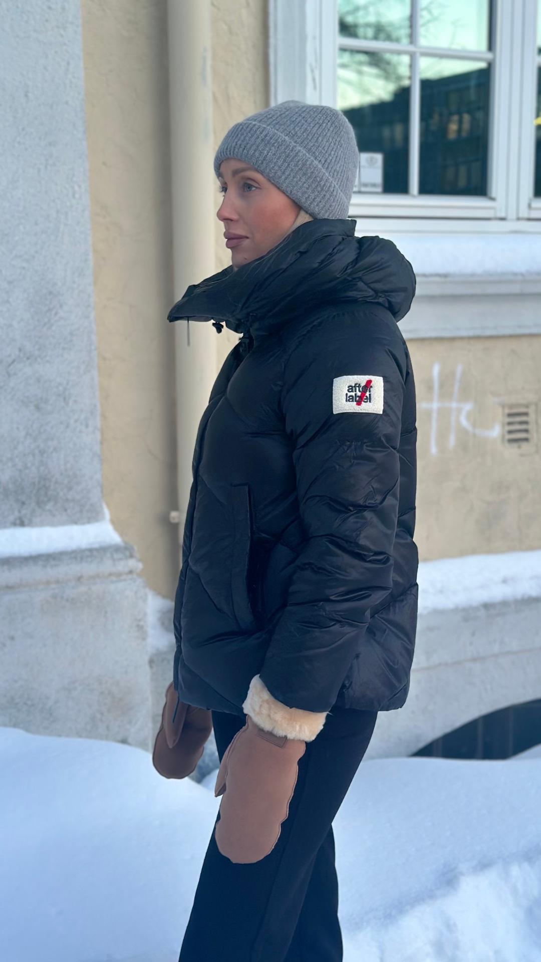 HELSINKI N 051 BLACK