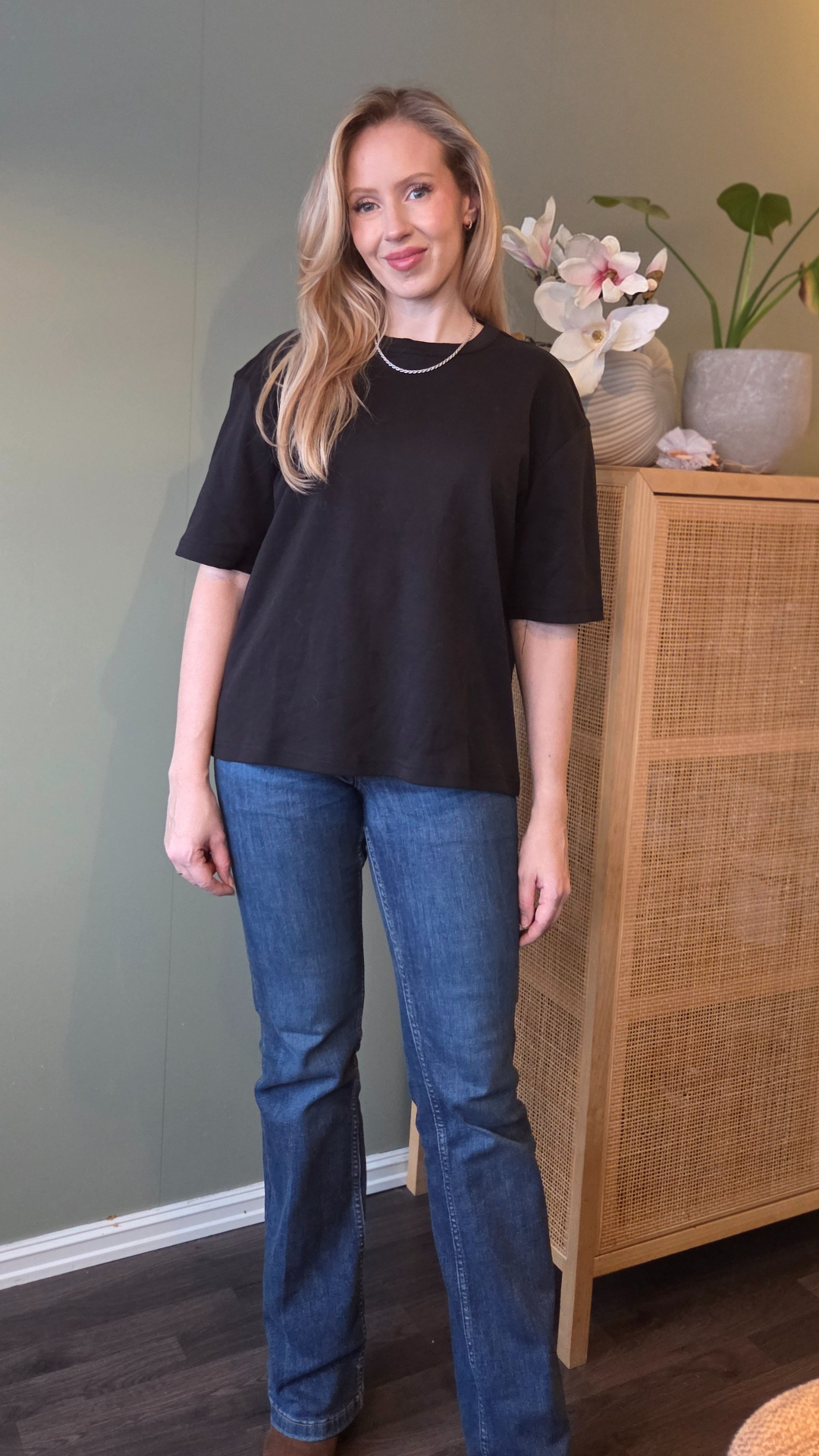 LUCY COTTON T-SHIRT BLACK