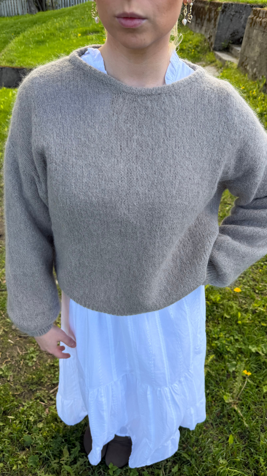LIANA ROUND NECK PULLOVER LIGHT TAUPE