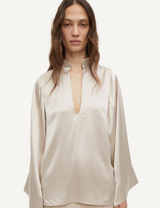 LOMARIA BEIGE BLUSE