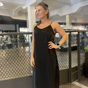 MILLE SINGLET MIDI KJOLE