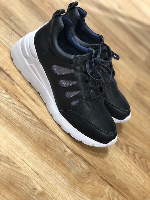 SNEAKERS E