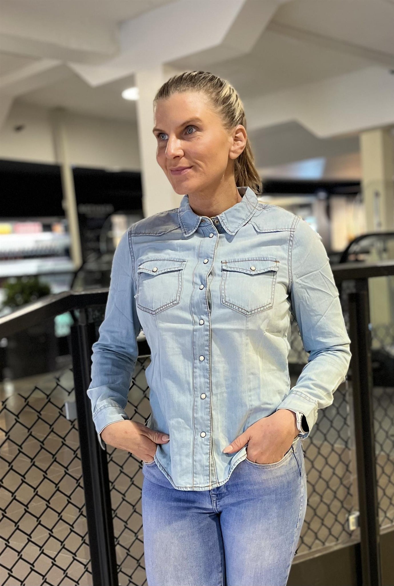 ROCK JEANS SKJORTE LYS DENIM