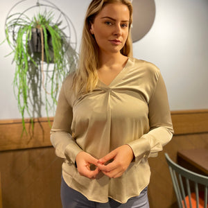 KASIA 2 BLUSE KREMHVIT