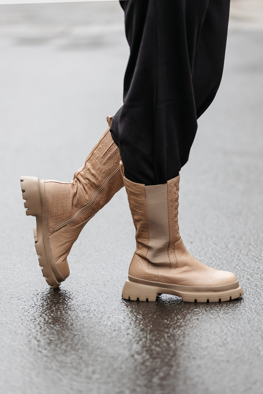 STØVLETTER HALVHØY CROCO BEIGE