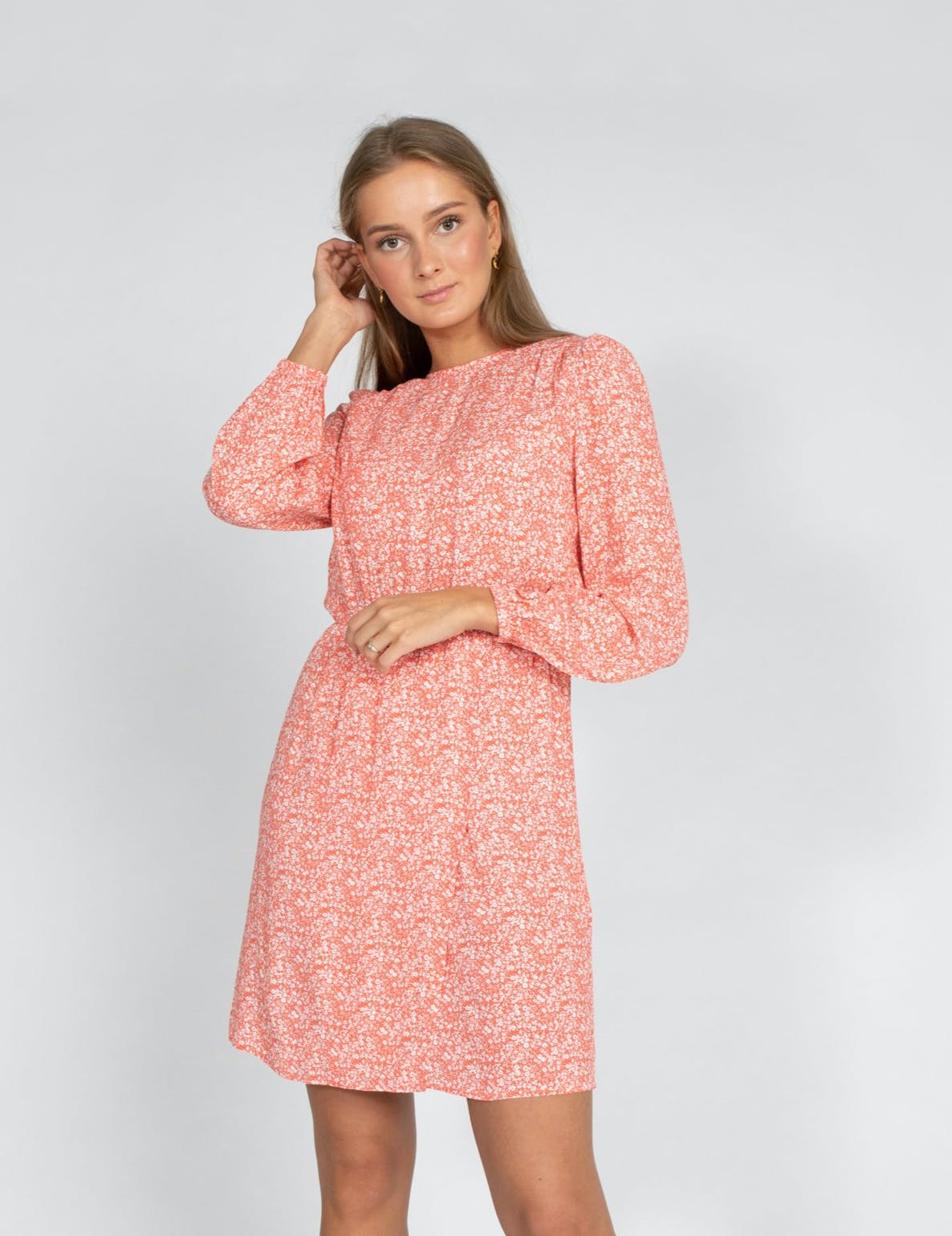 ELLA PRINTED KJOLE CORAL
