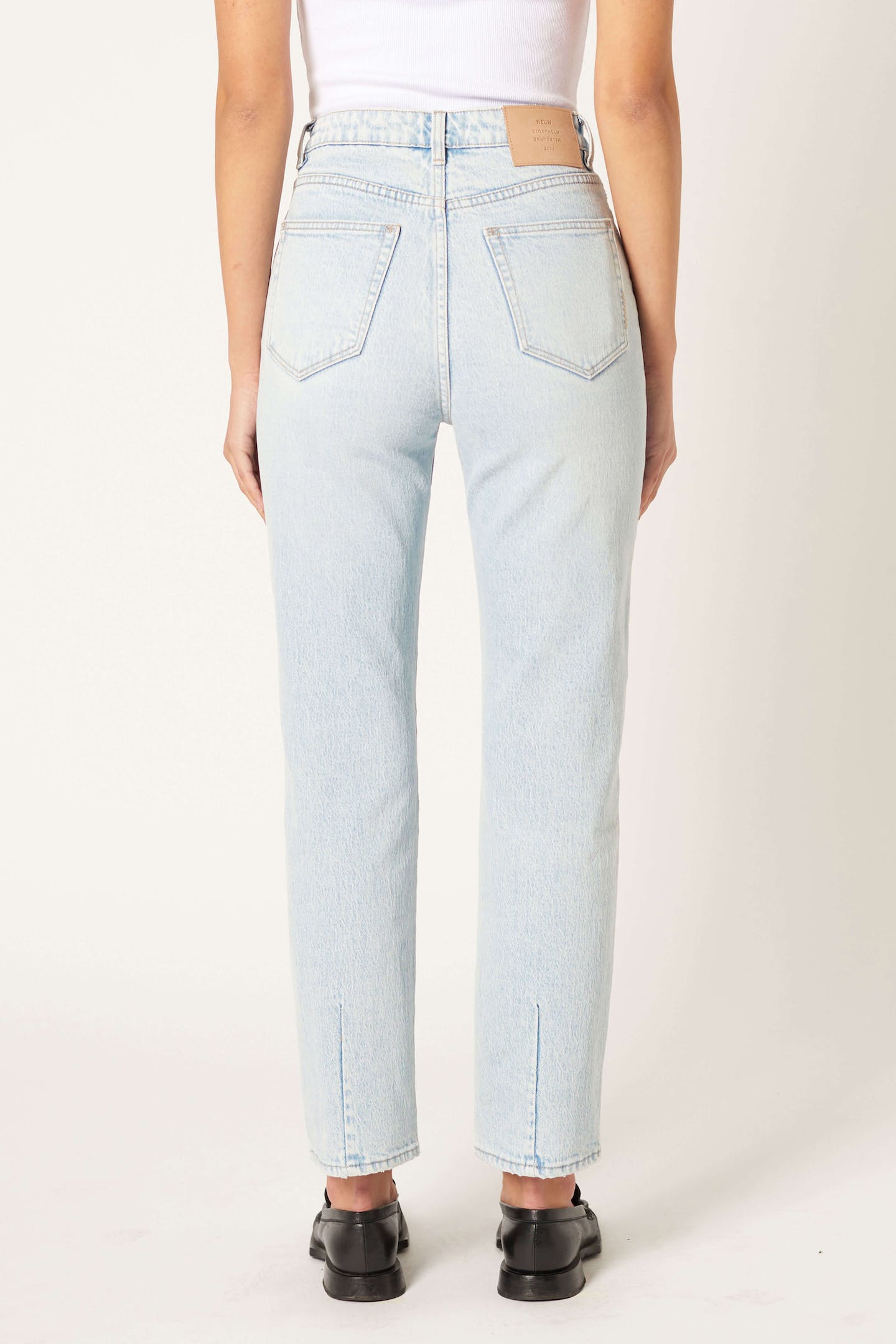 NICO STRAIGHT JEANS LYSEBLÅ