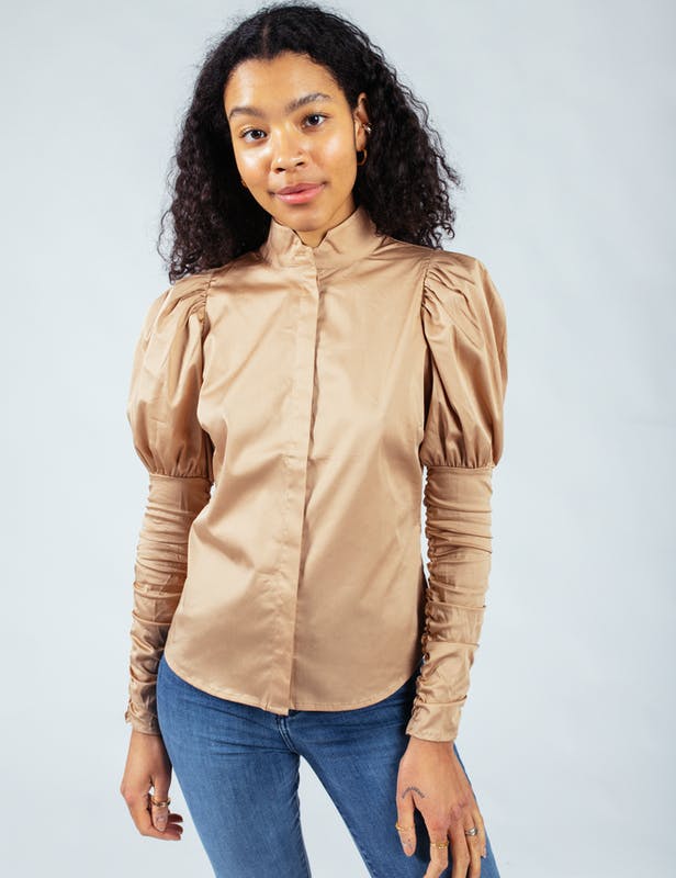 NILA BEIGE SKJORTE