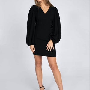 OLIANA SHORT SORT KJOLE