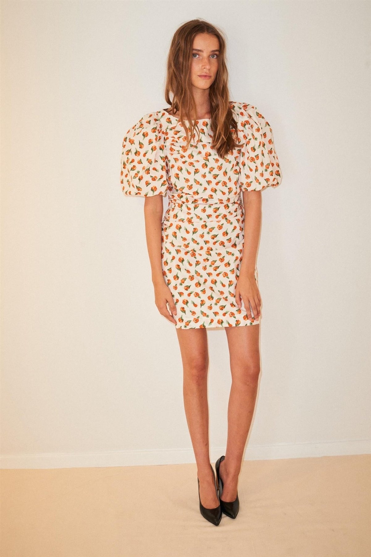 SANDRINE PRINT PUFF KJOLE HVIT