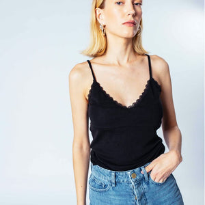 JULIA SINGLET SORT